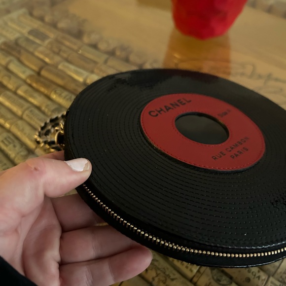 Chanel vintage 45 RPM Record Purse: incredibly Rare, pristine condition - Picture 7 of 9